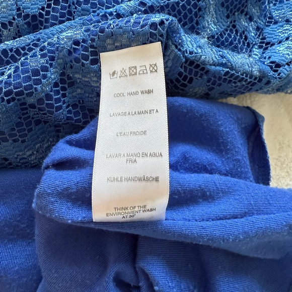 Elegant Blue Lace Dress - Picture 9 of 9